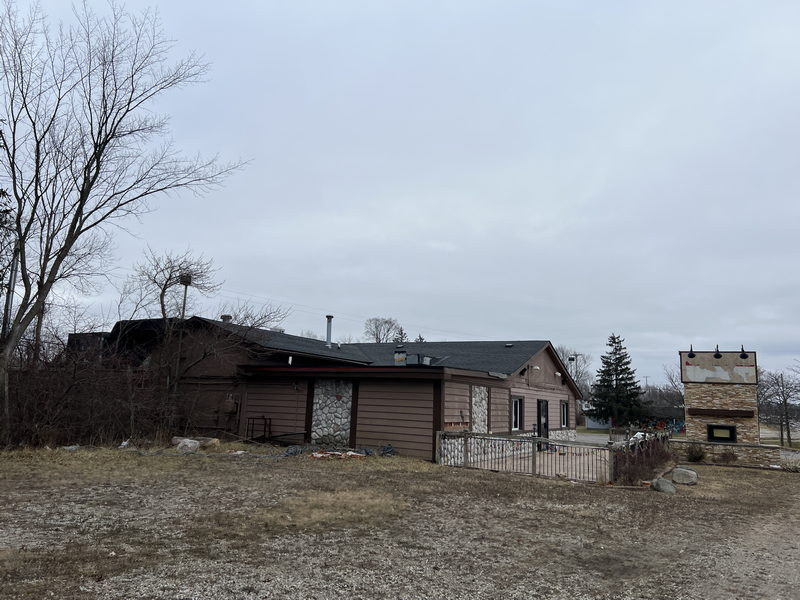 Loch Lomond Golf Club - Restaurant Next Door - Highway 54 Bar And Grill (newer photo)